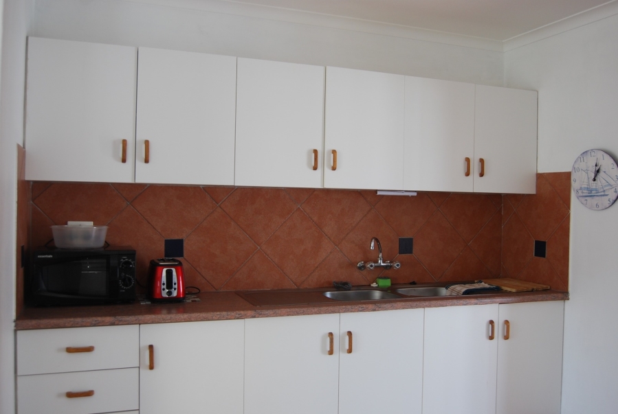 To Let 8 Bedroom Property for Rent in Shelley Point Western Cape